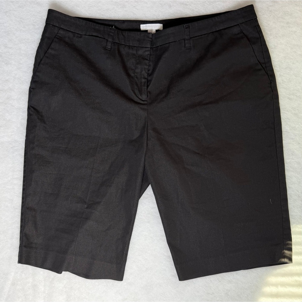 New York & Company Black Bermuda Shorts 14 Preppy Resortwear Old Money Coastal